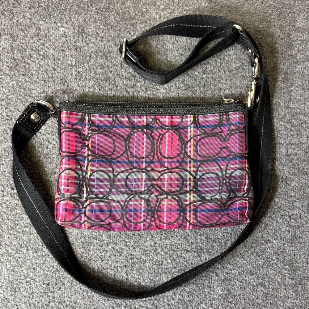 Coach Poppy Plaid Signature Crossbody Bag Black Pink Silver‎ Hardware - Picture 4 of 12